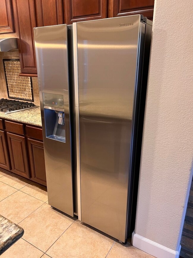 Building Photo - Large Home located in the Gated Community of Dorado in S. Reno
