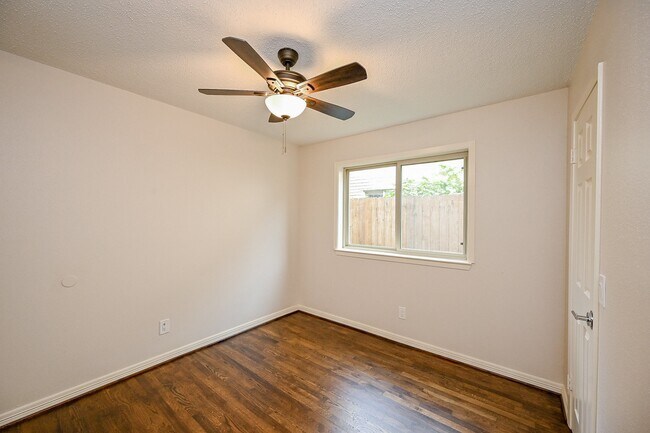 Building Photo - 1511 Apple Park Dr