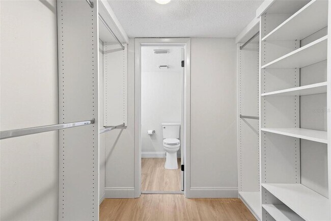 Building Photo - 2302 S Manhattan Ave