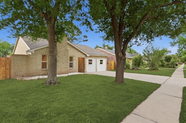 Building Photo - 6718 Deer Ridge Ln