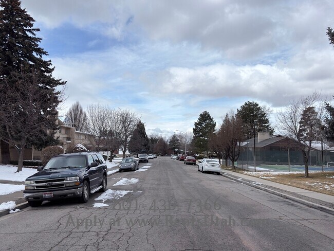 Building Photo - Provo Townhome