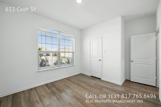 Building Photo - 613 Chip St