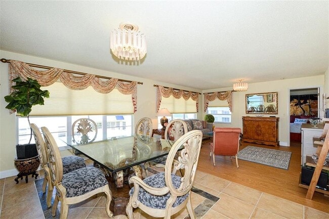 Building Photo - 3804 Gulf of Mexico Dr