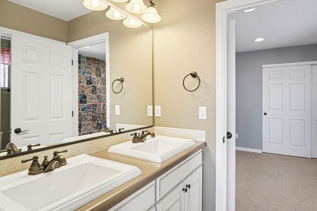 Building Photo - 3038 Percheron Dr