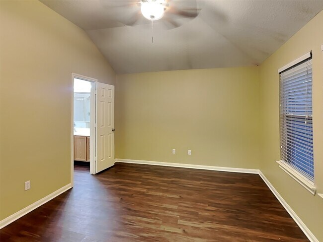 Building Photo - 17234 Valemist Ct