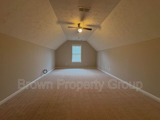 Building Photo - 3426 Broomsgrove Dr