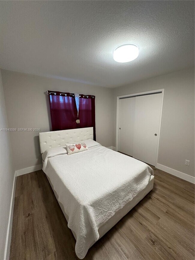 Building Photo - 6729 Petunia Dr