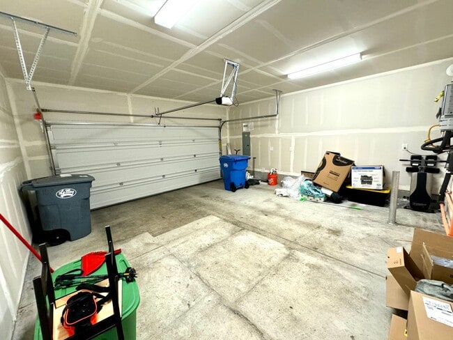 Building Photo - Charming 3-Bedroom Home in DuPont, WA