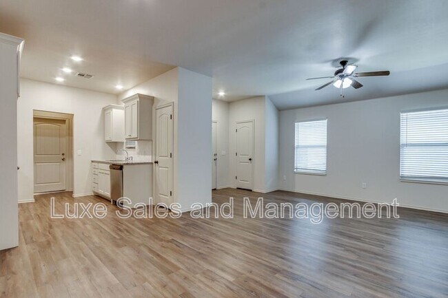Building Photo - 437 Chalk Hill Ct