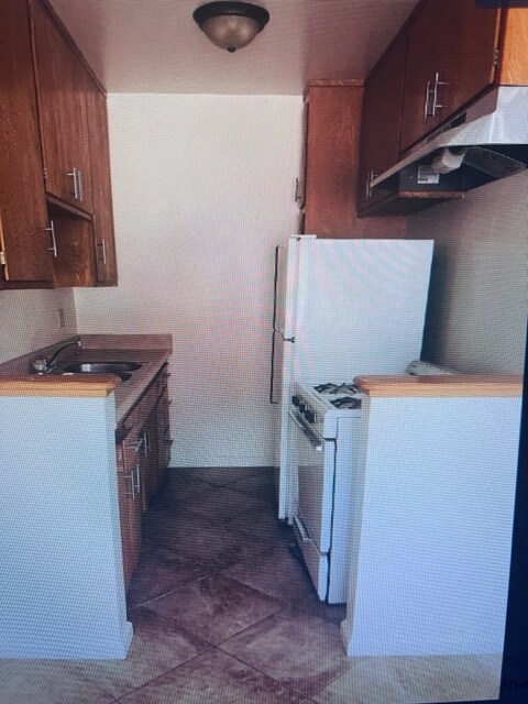 Building Photo - 3751 Midvale Ave