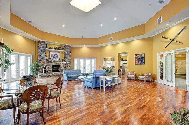 Building Photo - 5501 Rosehill Rd