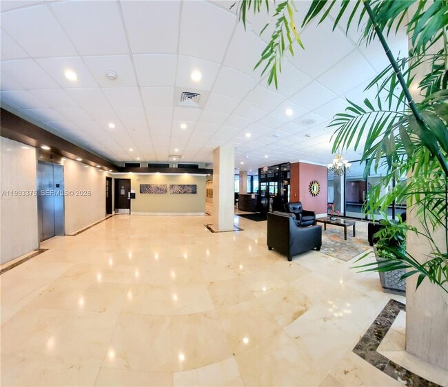 Building Photo - 400 Kings Point Dr