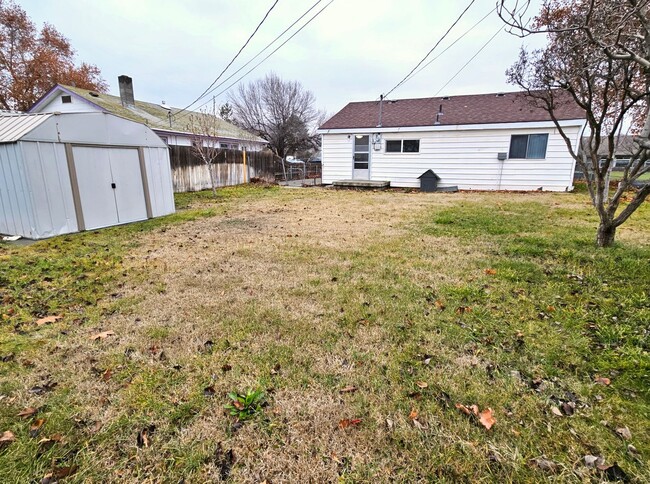 Building Photo - Cozy 3-Bedroom in Central Richland