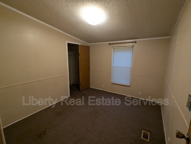 Building Photo - 1298 Dunlevie Rd