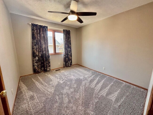 Building Photo - 16306 Lafayette Ave