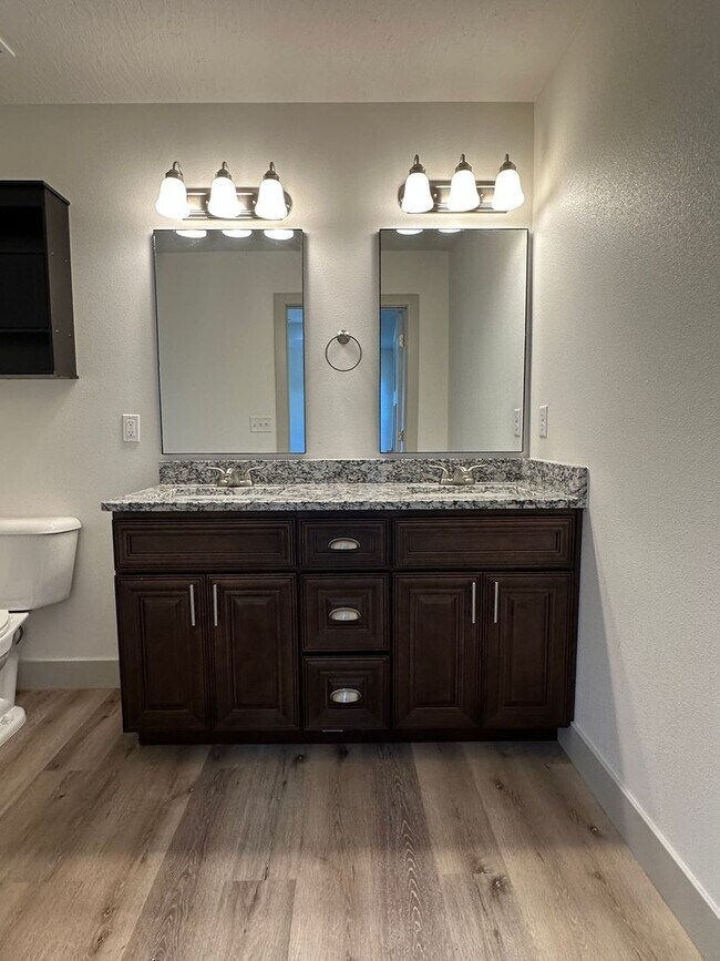 Building Photo - Now LEASING in Summit Pass! Available May 18, 2026!