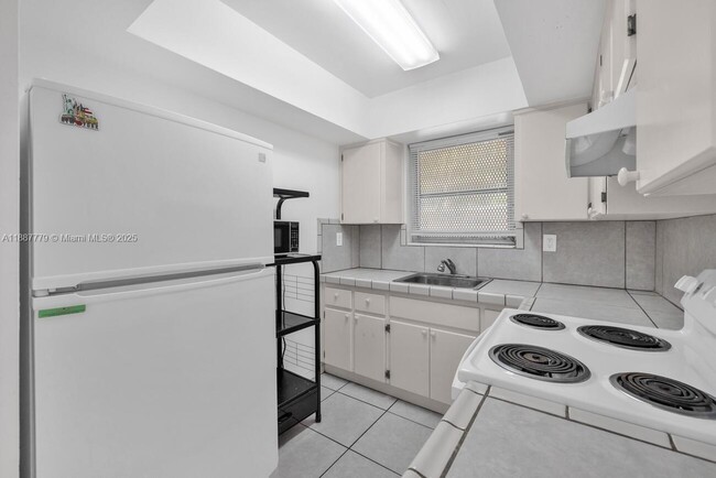 Building Photo - 501 NE 82nd Terrace