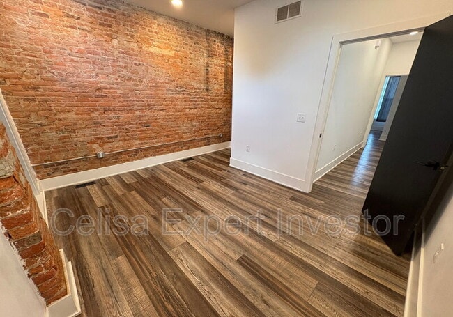 Building Photo - 1939 S Calhoun St