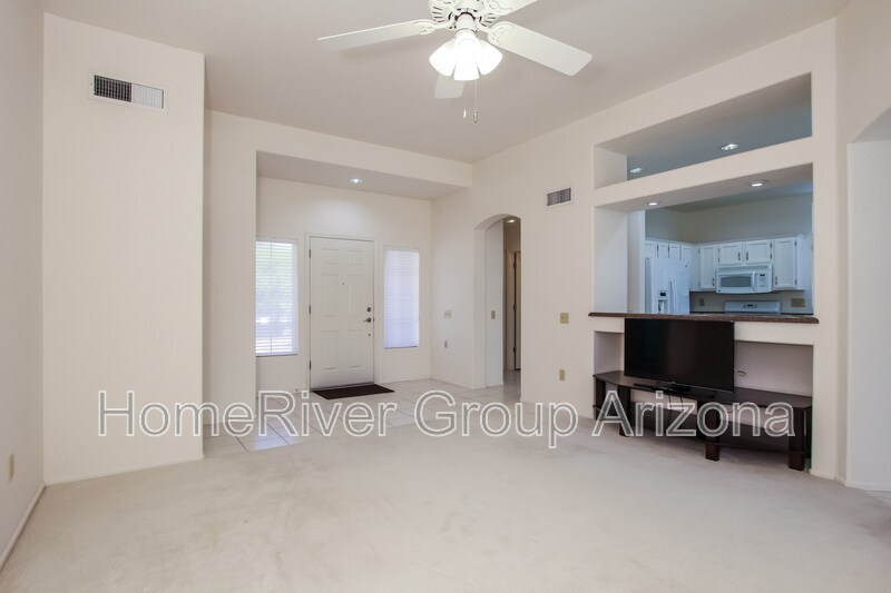 Building Photo - 13441 W Caraway Dr