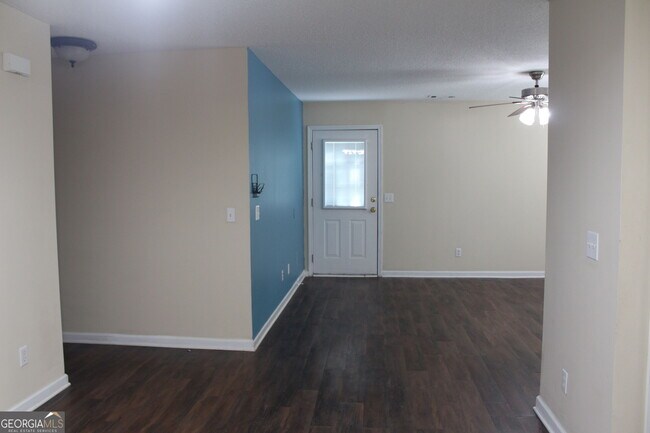 Building Photo - 103 Lindsay Ct