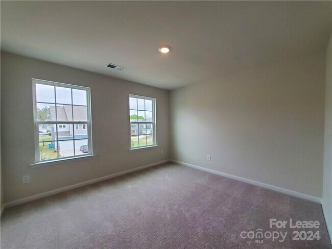 Building Photo - 1009 Gabardine Ln