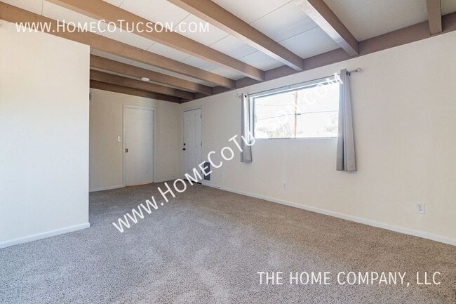 Building Photo - 3949 E 2nd St