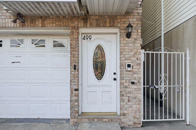 Building Photo - 499 Ocean Ave