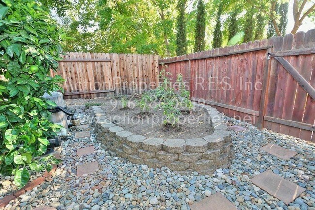 Building Photo - Granite Bay 5 Bed, 4 Bath Home - Large Pool - 2 Master Suites  Two Story, Gardner & Pool Service ...