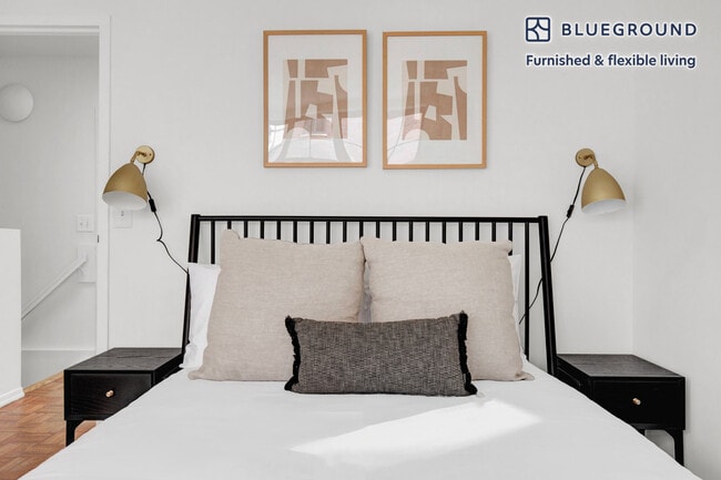 Building Photo - 360 W 34th St.