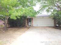 Building Photo - 1200 Hidden Creek Dr