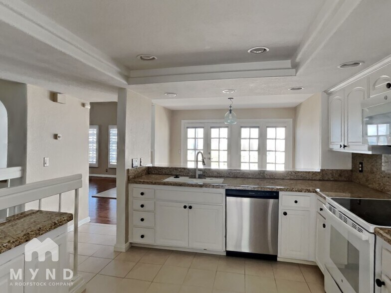 Building Photo - 318 Playa Blanca