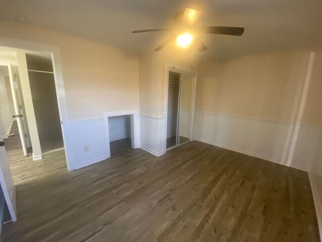 Building Photo - Expansive, Custom Home on East Bay!