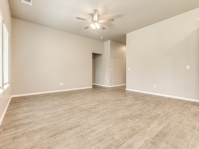 Building Photo - Newer Home + Deer Creek Schools + Storm Shelter