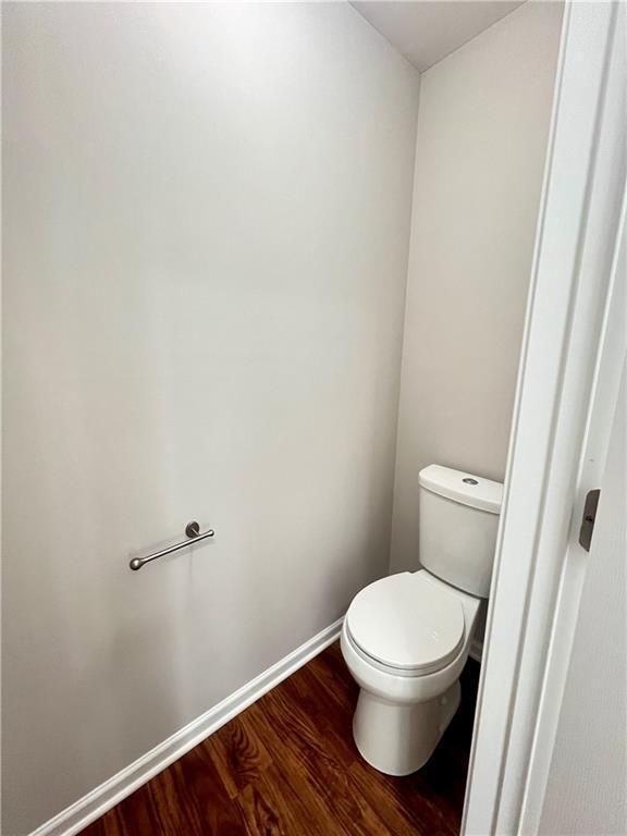 Building Photo - 7040 Silk Tree Pointe