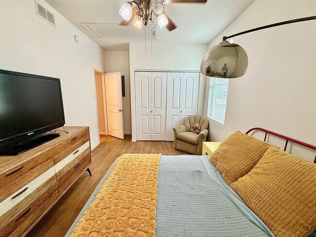 Building Photo - 506 Shadow Point