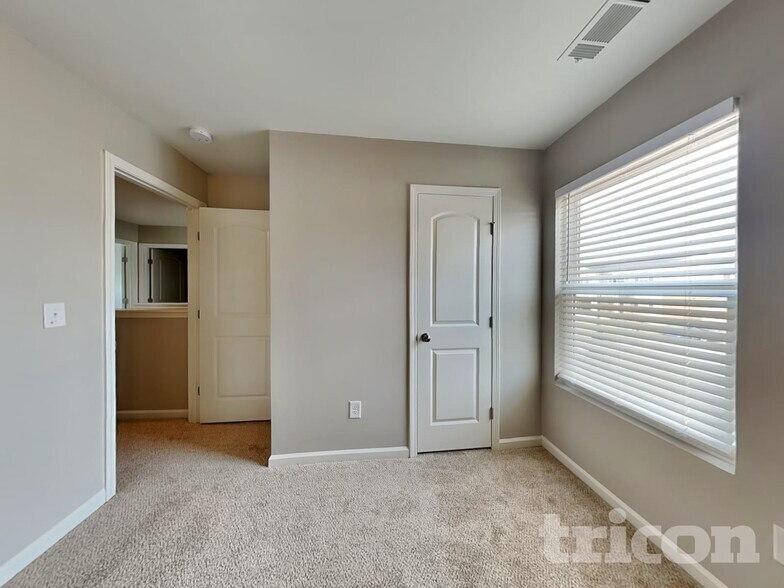 Building Photo - 542 Springtime Ln
