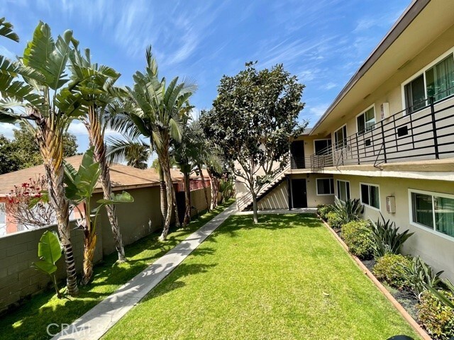 Building Photo - 12437 Harris Ave