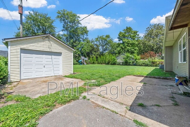 Building Photo - 2721 S Virginia St