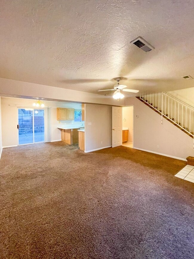 Building Photo - Charming 2 Bedroom Home in Prime Location Near Schools & Shopping