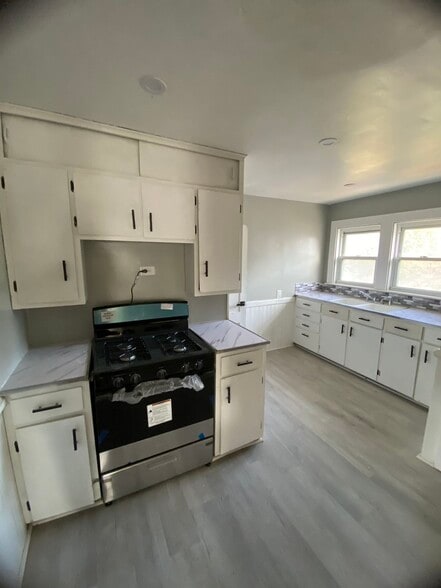 Primary Photo - 36 Harrison St