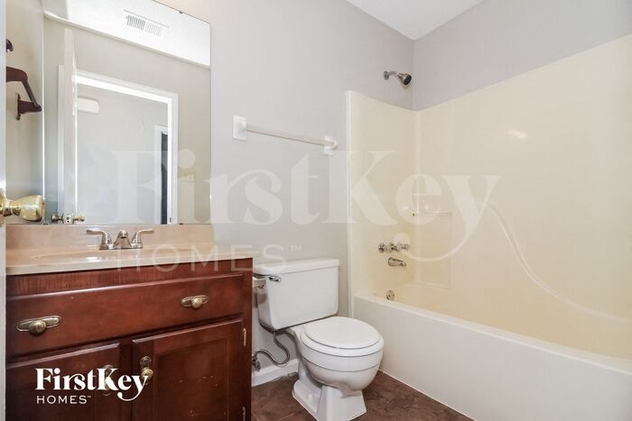 Building Photo - 2816 Maryland Cir W