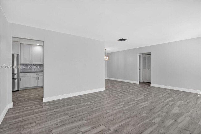 Building Photo - 7613 NW 67th Ave