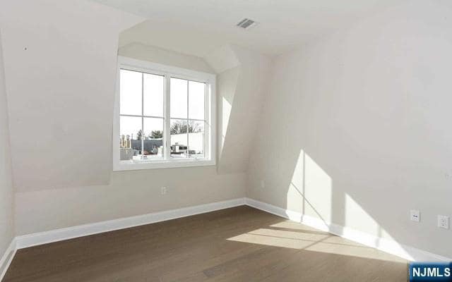 Building Photo - 555 10th St