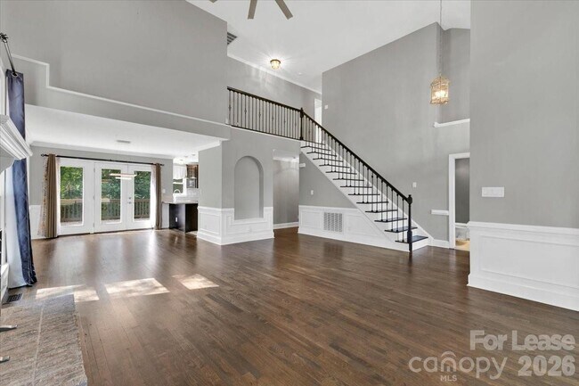 Building Photo - 3112 English Sparrow Ln