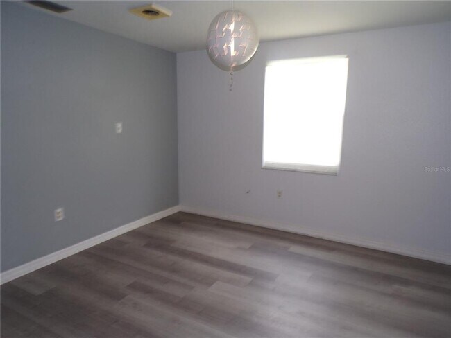 Building Photo - 30109 Elm Rd