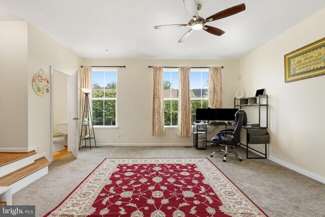 Building Photo - 10739 Hinton Wy