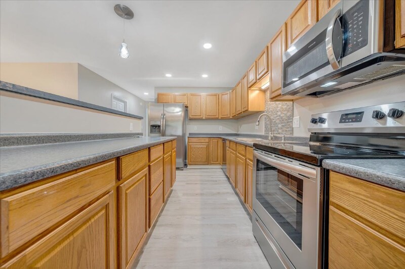 Building Photo - 185 Catawba Rd