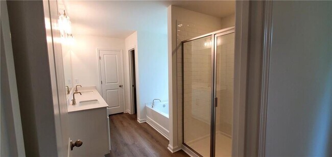 Building Photo - 334 Silverleaf Trl