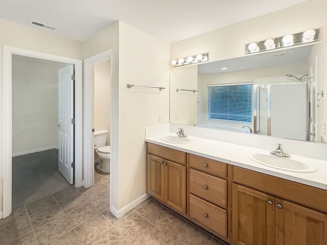 Building Photo - Spacious Rockport home in beautiful Bothell Community