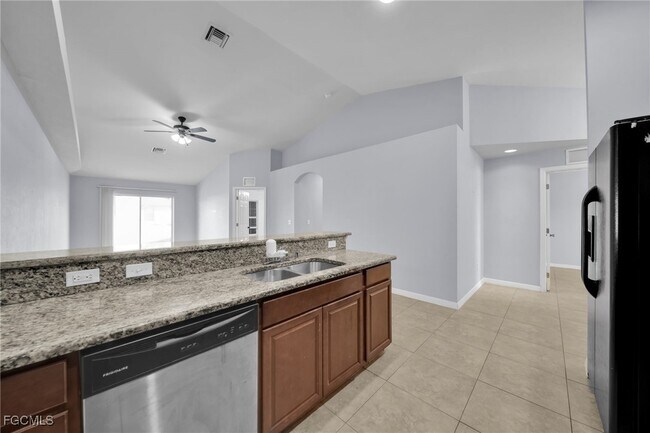 Building Photo - 1619 SW 33rd St